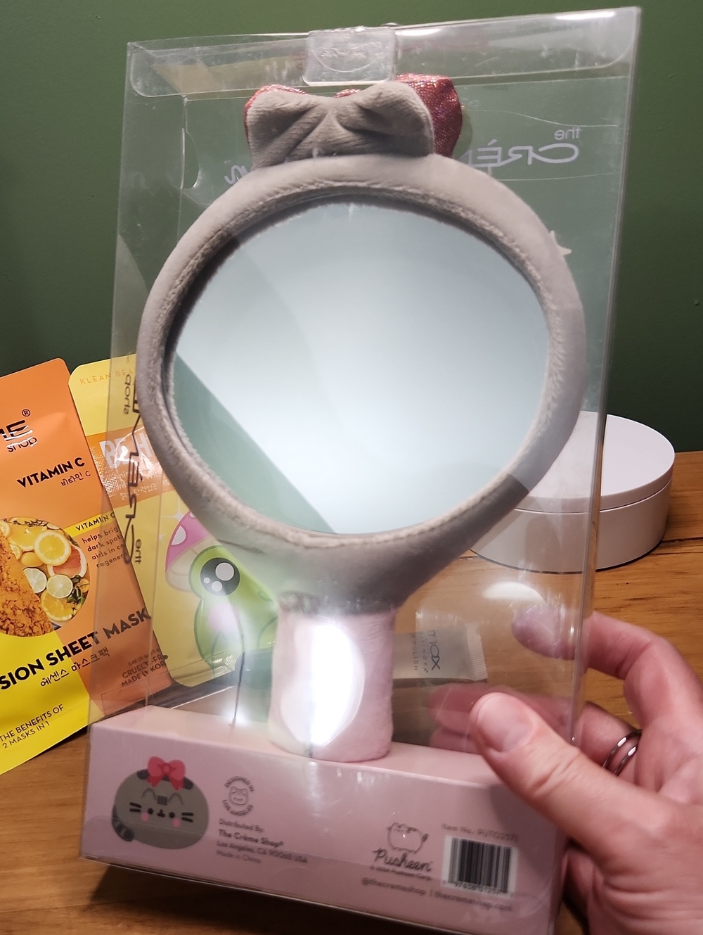 The Creme Shop Beauty Bundle - Picture 3 of 11